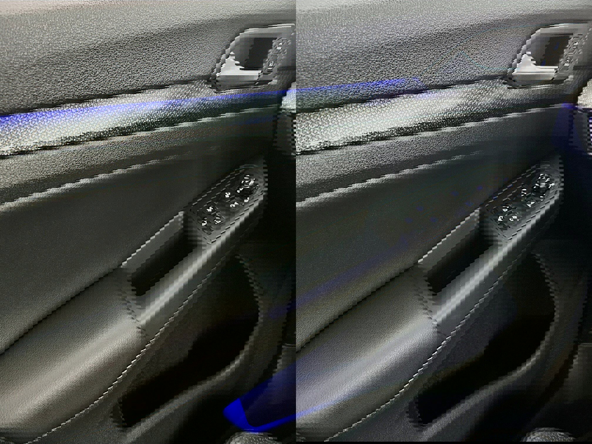 Used 2024 Volkswagen Golf R image 14