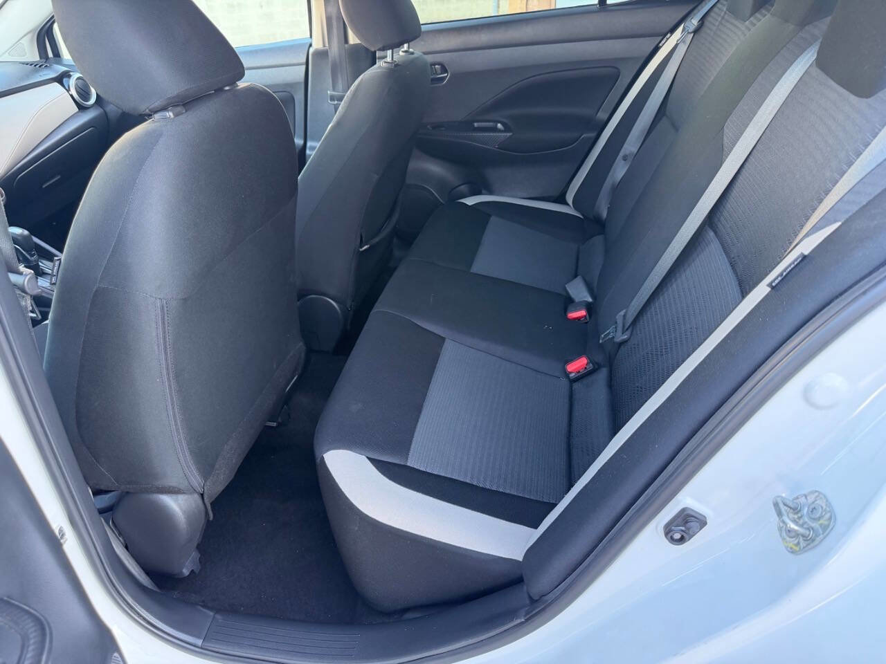 Used 2021 Nissan Versa SV image 23