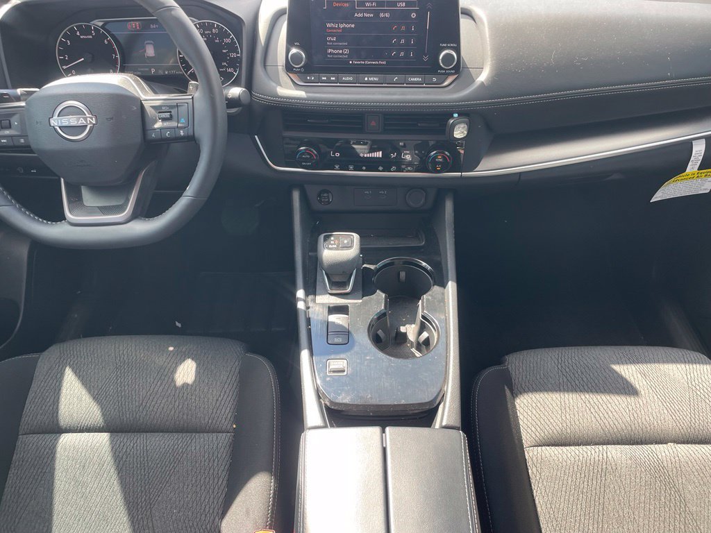 Used 2026 Nissan Rogue SV FWD image 14