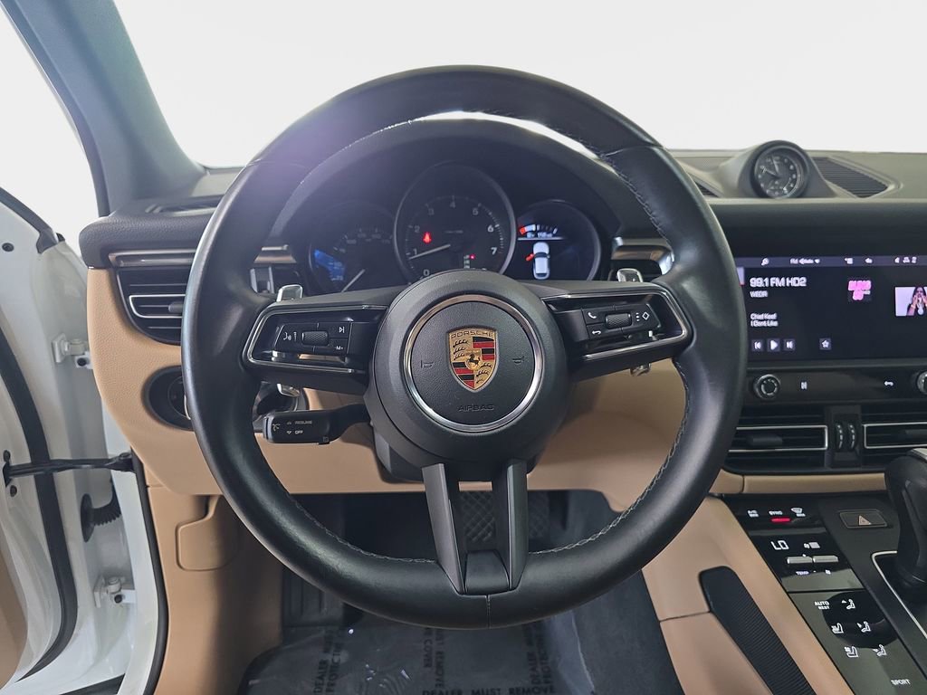 Used 2022 Porsche Macan AWD/4WD image 19
