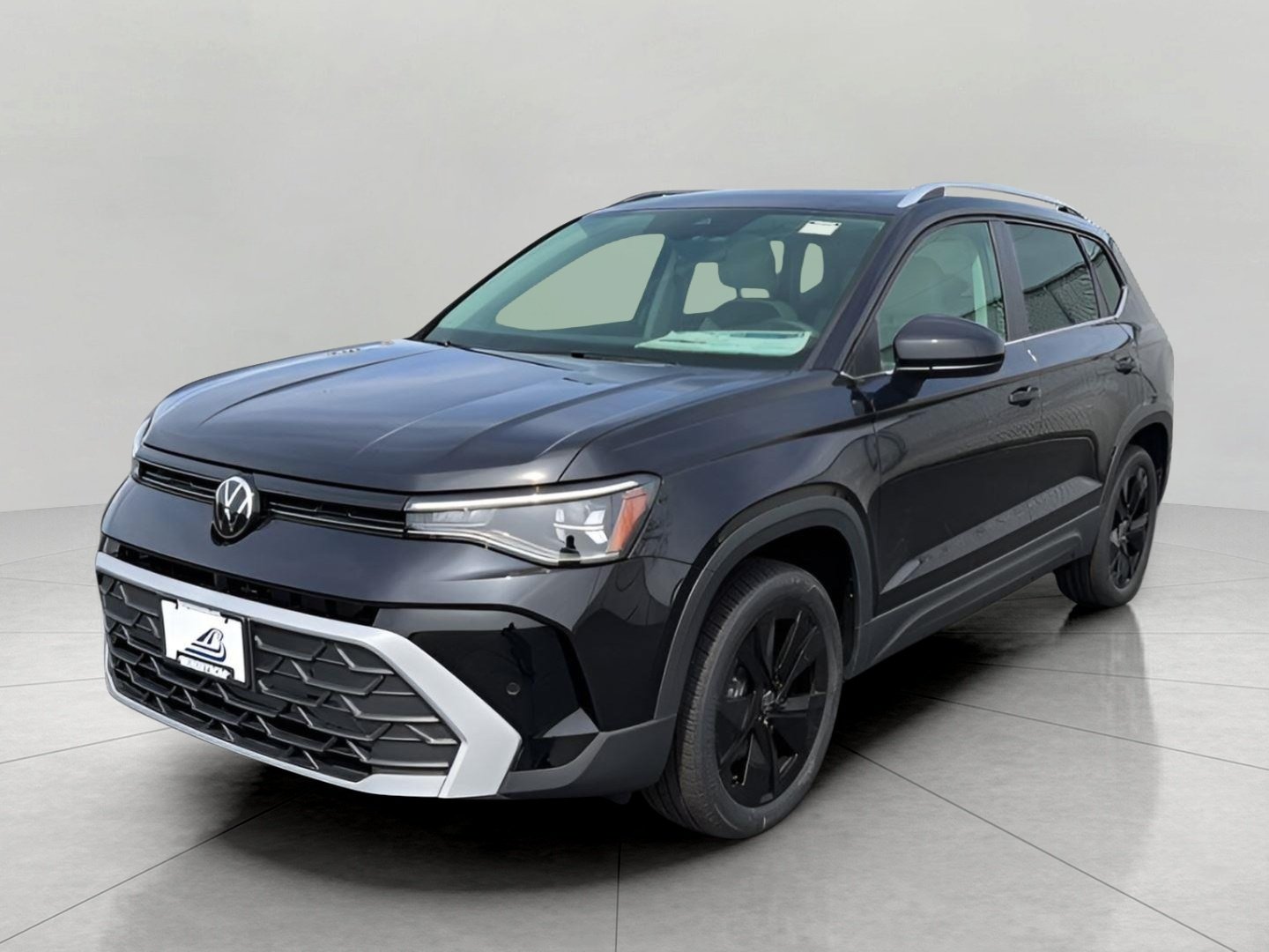 New 2026 Volkswagen Taos SE FWD image 3