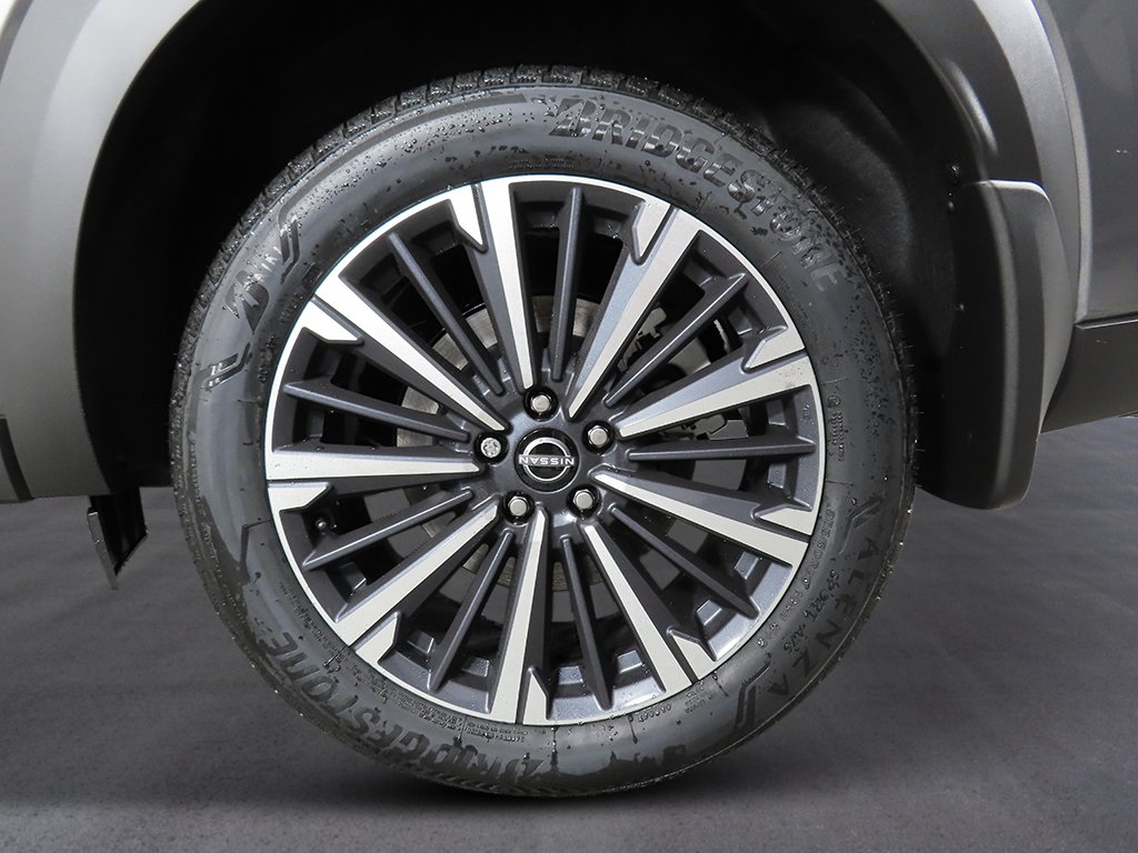 New 2026 Nissan Pathfinder Platinum AWD/4WD image 9