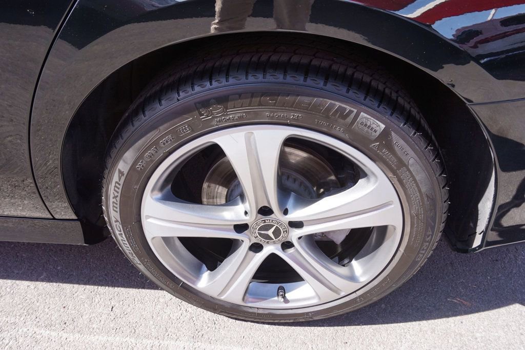 Used 2019 Mercedes-Benz E 300 image 12