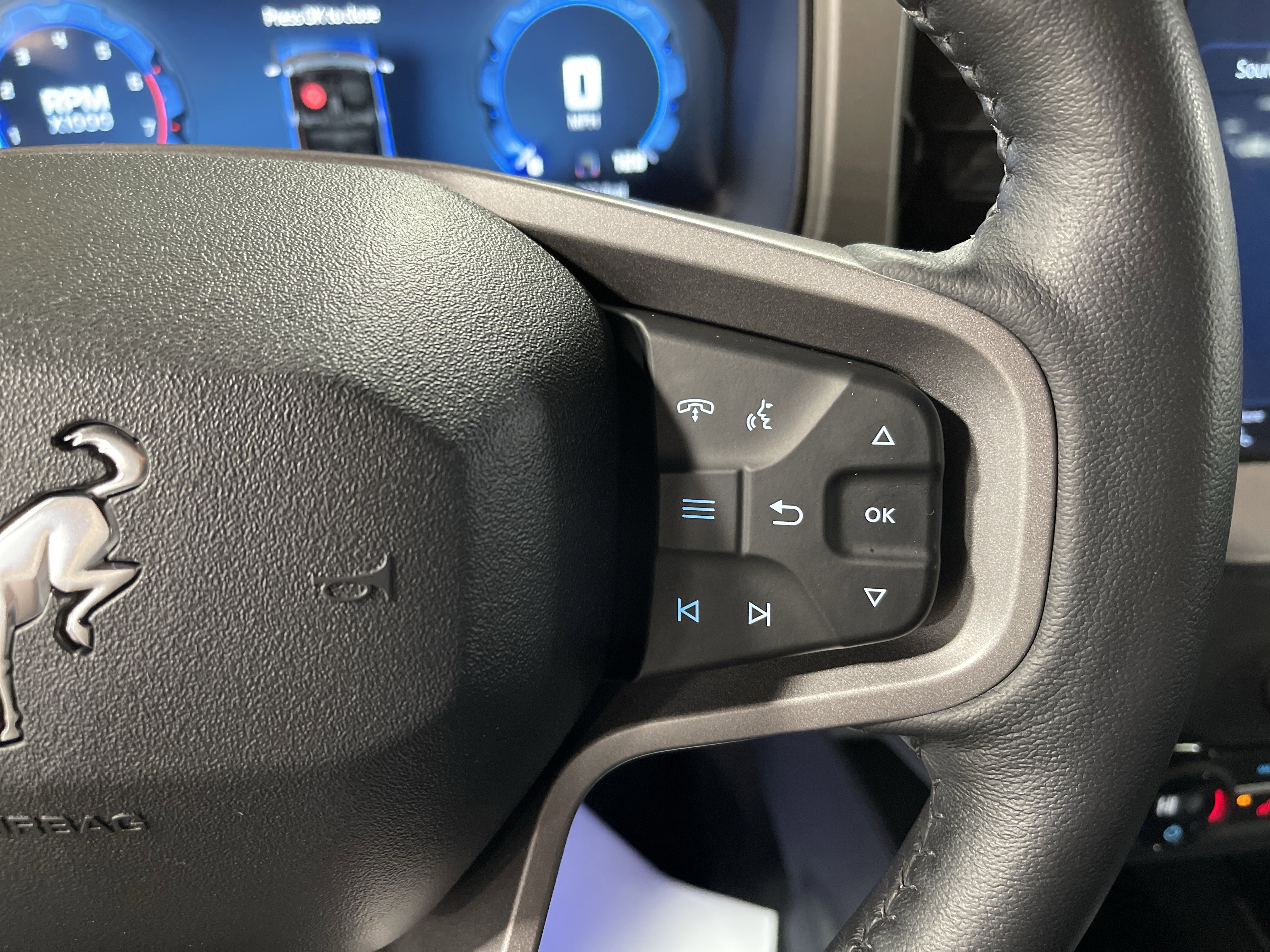 Used 2025 Ford Bronco Outer Banks image 19