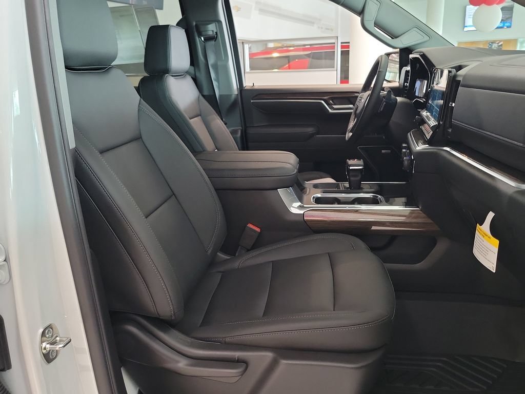 New 2026 Chevrolet Silverado 1500 RST w/ RST All Star Premium Package AWD/4WD image 18