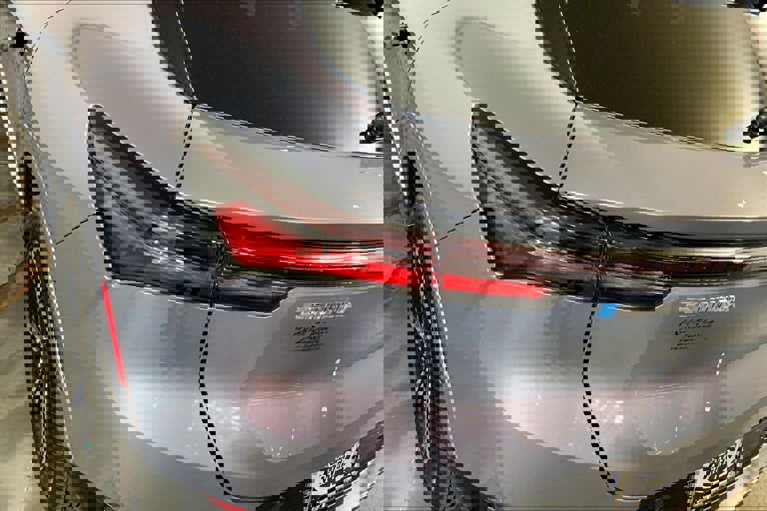 Used 2025 Chevrolet Equinox EV LT FWD image 27