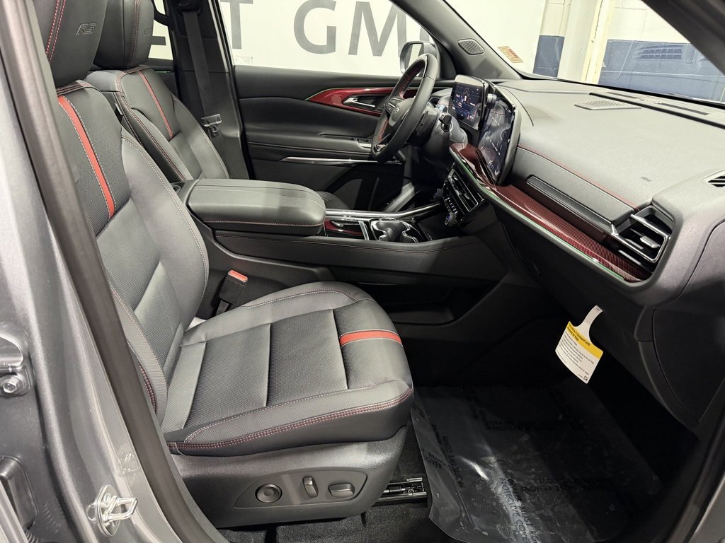 New 2026 Chevrolet Traverse RS image 28