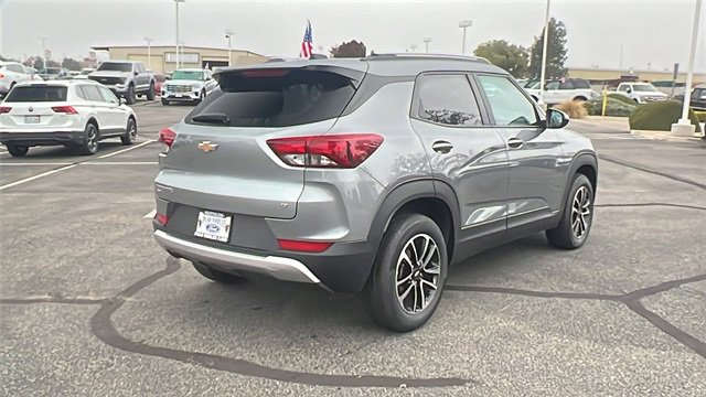 Used 2025 Chevrolet TrailBlazer LT image 3