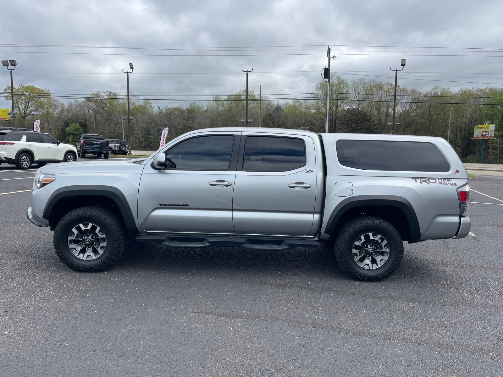 Used 2022 Toyota Tacoma TRD Off-Road w/ Technology Package image 13