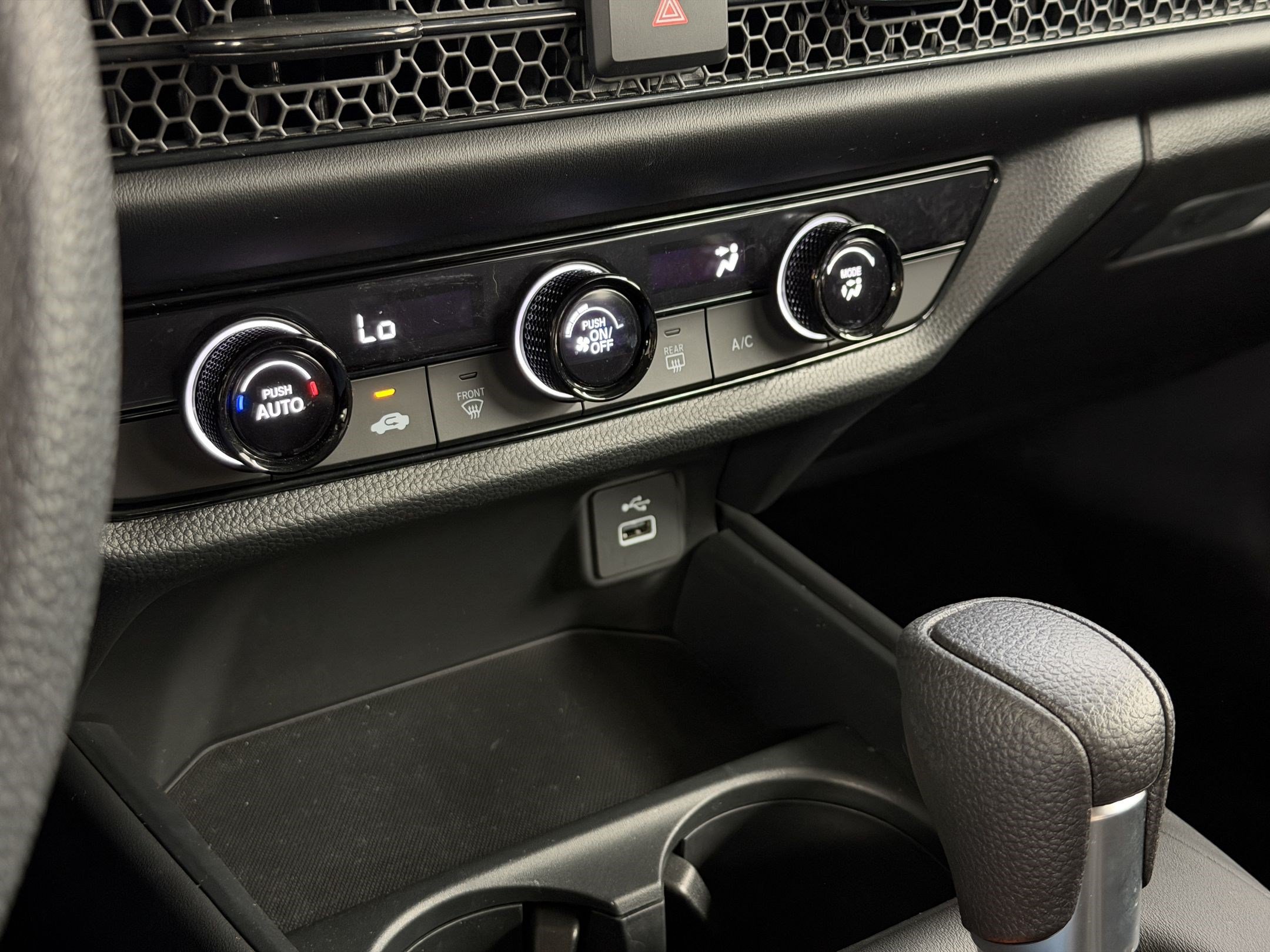 Certified 2025 Honda HR-V LX image 17