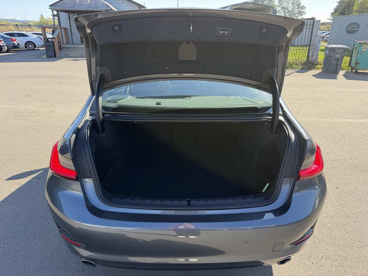 Used 2019 BMW 330i xDrive Sedan AWD/4WD image 21