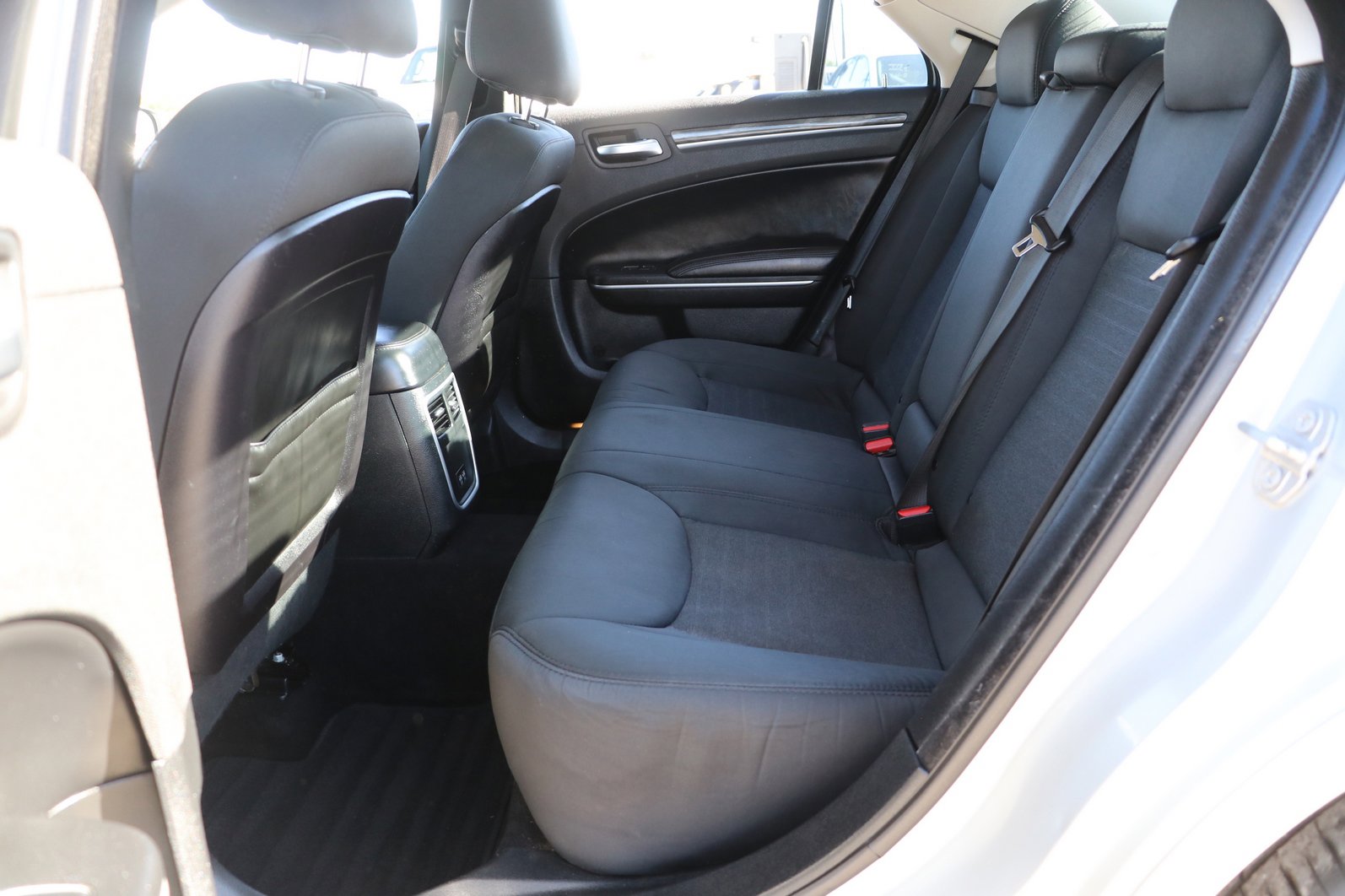 Used 2019 Chrysler 300 Touring w/ Sport Appearance Package RWD image 27