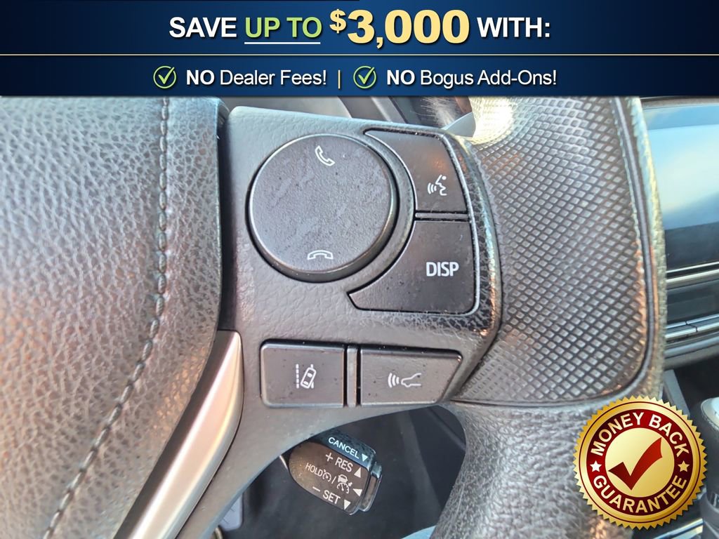 Used 2017 Toyota Corolla LE FWD image 30