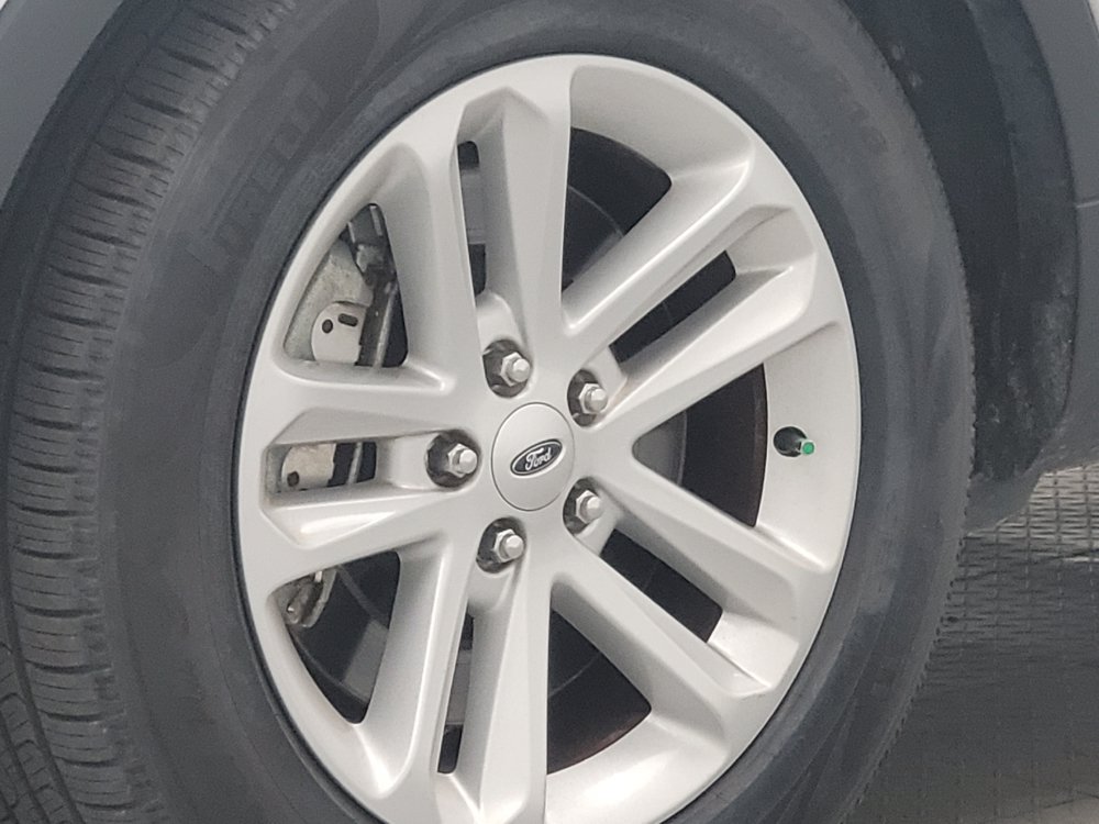 Used 2016 Ford Explorer XLT w/ Equipment Group 202A FWD image 31