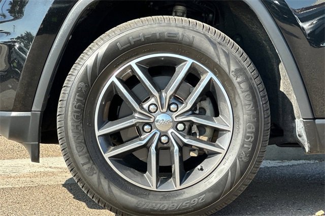 Used 2018 Jeep Grand Cherokee Limited w/ Trailer Tow Group IV image 29