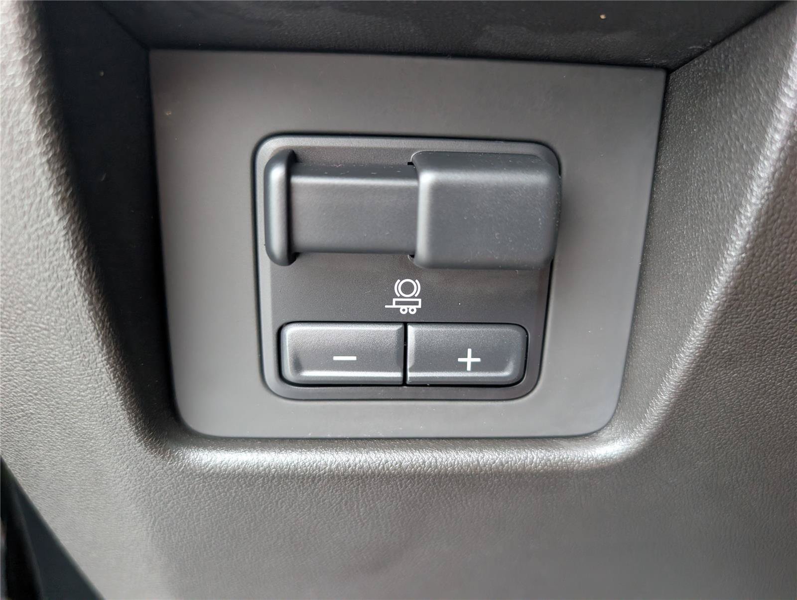 Used 2023 Chevrolet Colorado W/T w/ Advanced Trailering Package RWD image 19