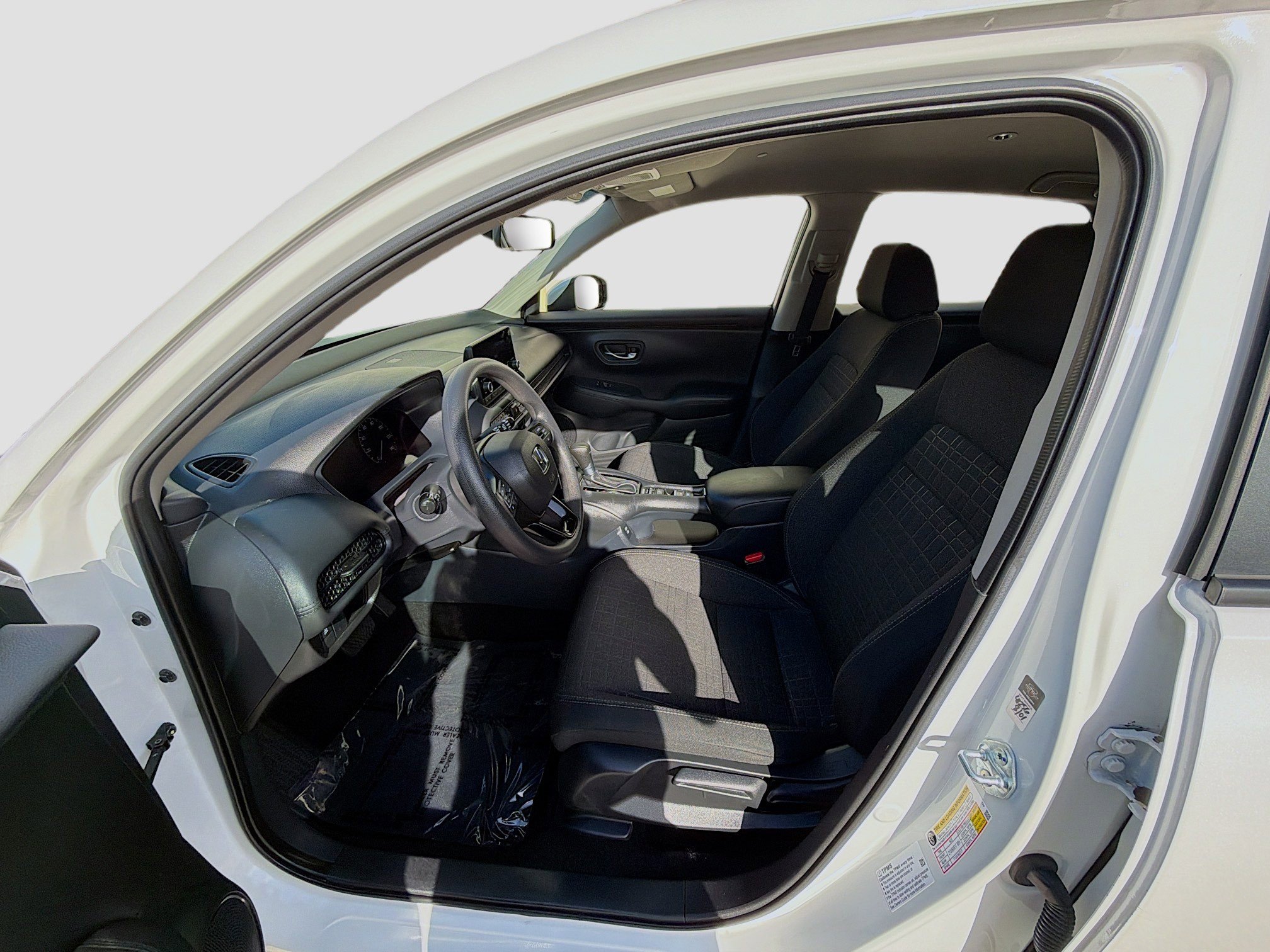 Certified 2025 Honda HR-V LX image 18