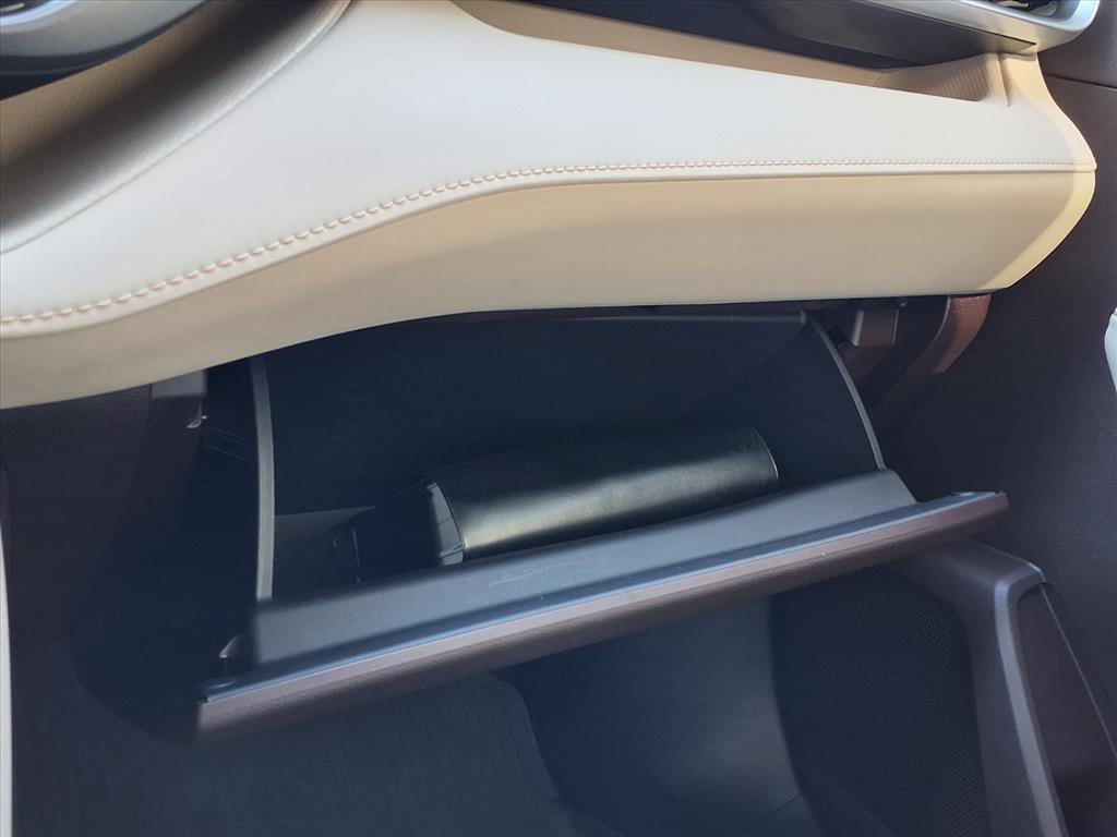 Used 2020 Toyota Highlander XLE image 31