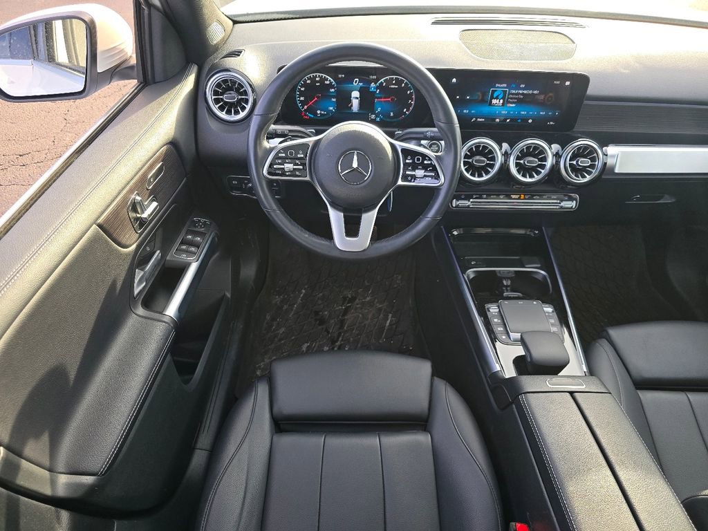 Used 2023 Mercedes-Benz GLB 250 4MATIC image 24