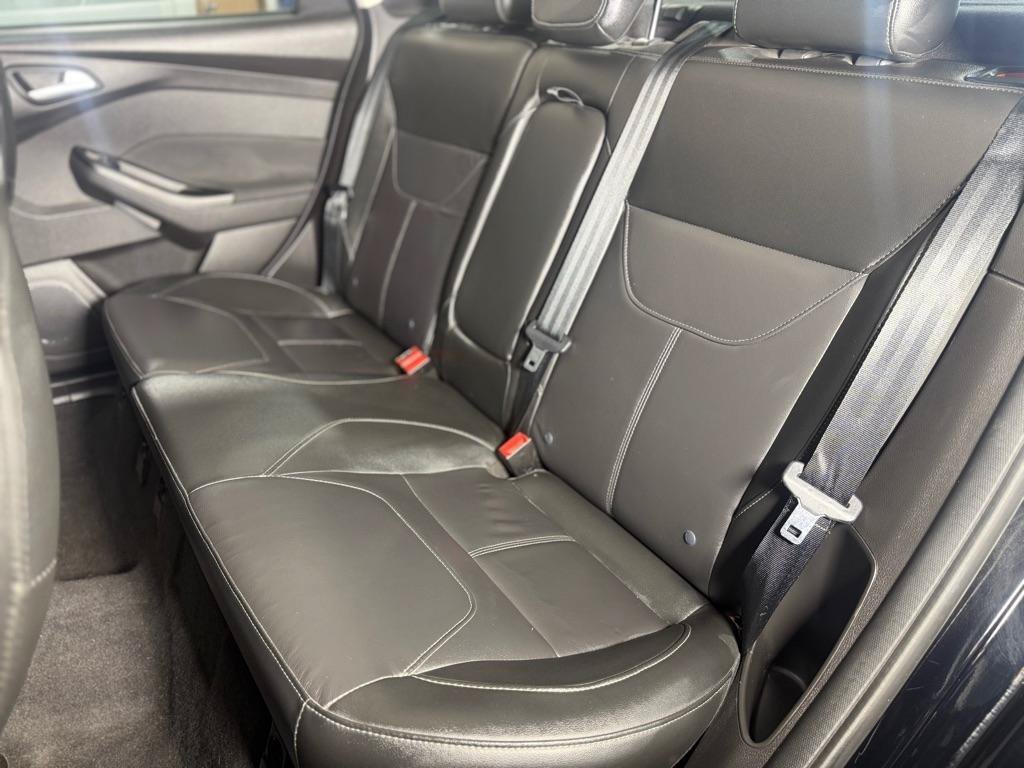 Used 2018 Ford Focus Titanium FWD image 16