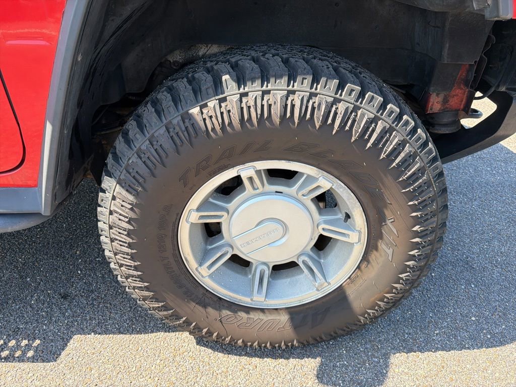 Used 2004 HUMMER H2 w/ Preferred Equipment Group AWD/4WD image 9