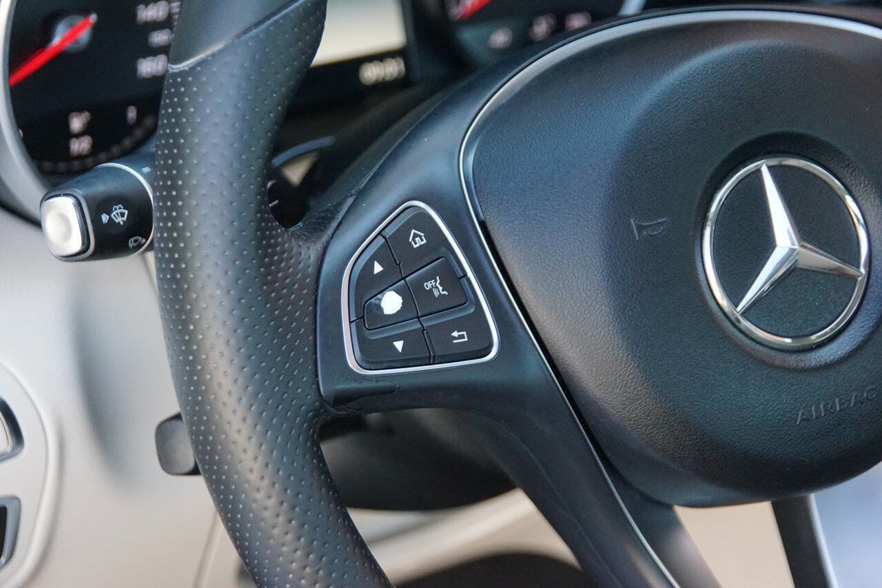 Used 2016 Mercedes-Benz C 300 Sedan image 24