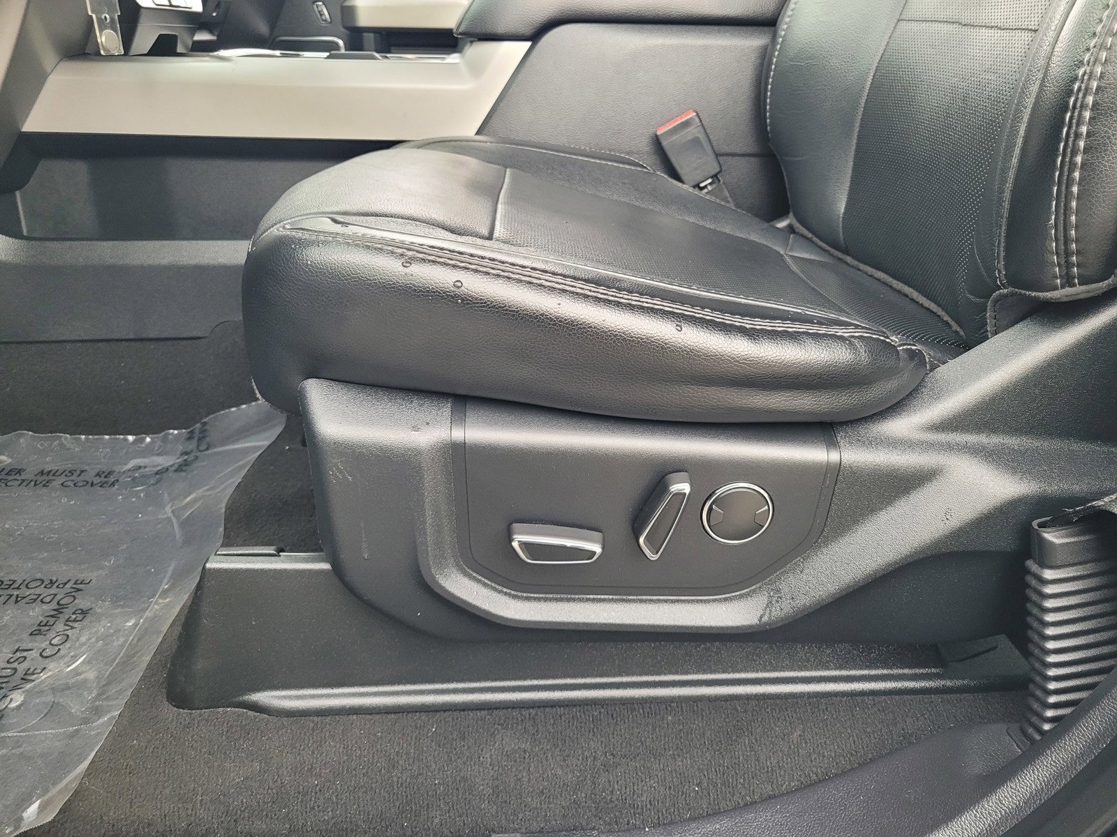 Used 2019 Ford F250 Lariat w/ Lariat Value Package image 23