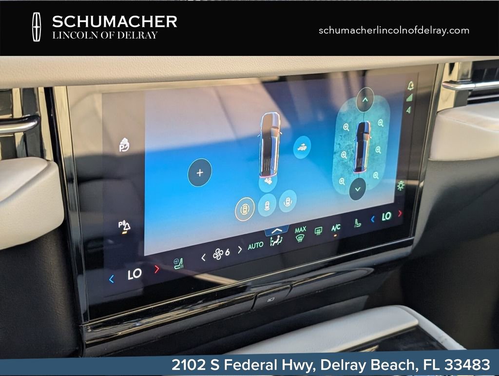New 2026 Lincoln Navigator L Premier AWD/4WD image 17