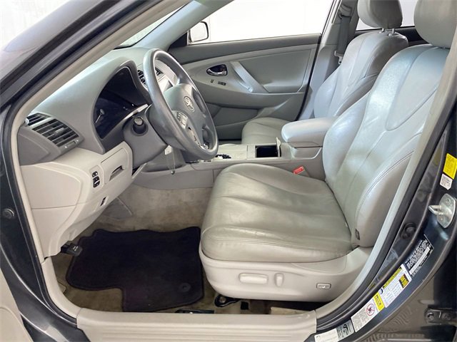 Used 2011 Toyota Camry LE image 24