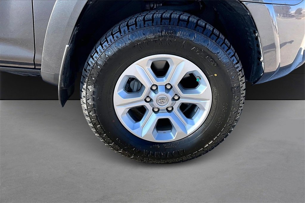 Used 2021 Toyota 4Runner SR5 image 7