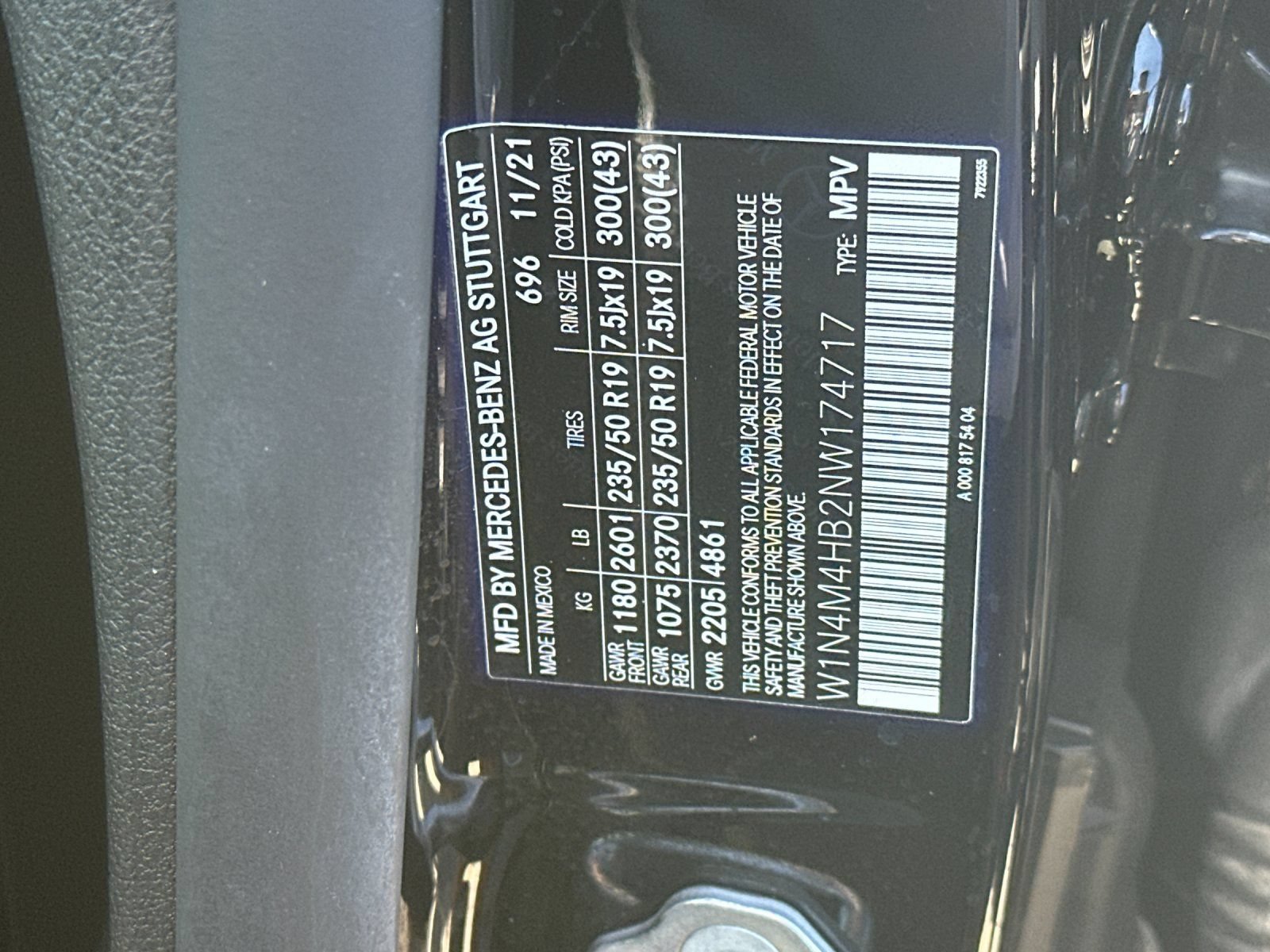 Used 2022 Mercedes-Benz GLB 250 4MATIC image 27