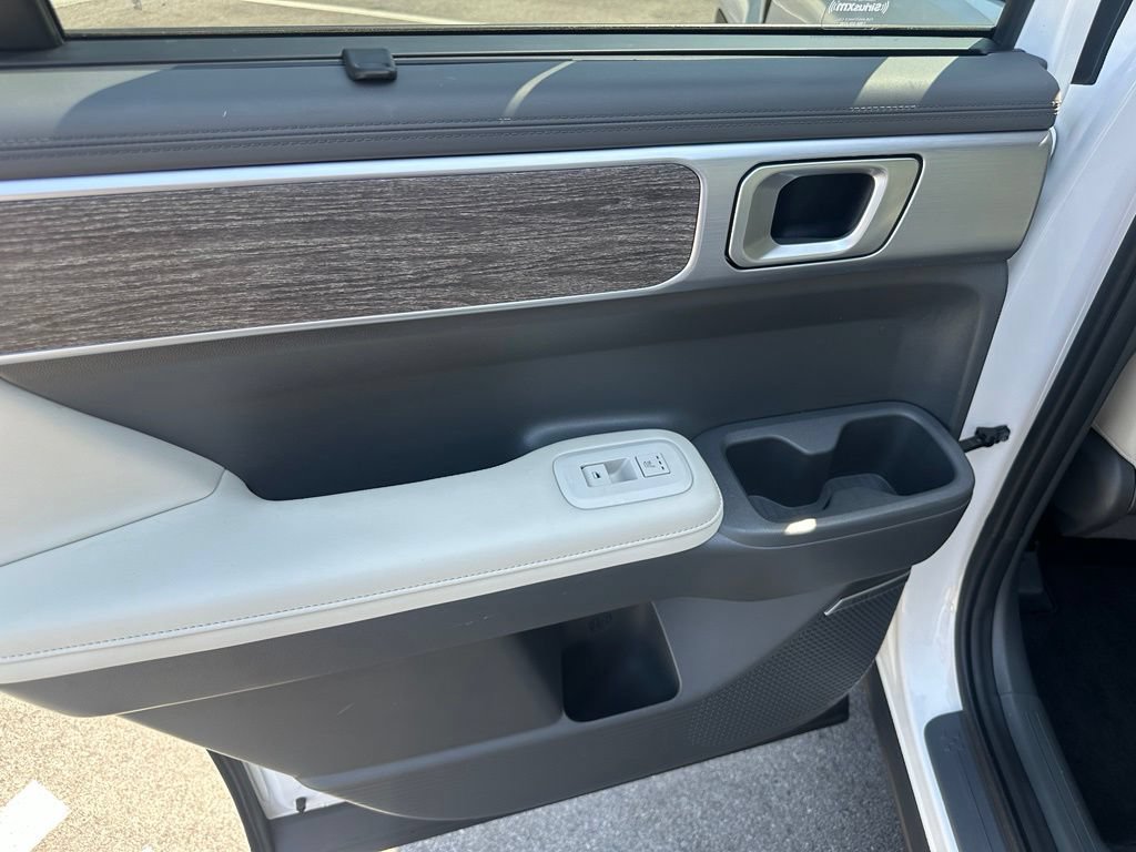 Certified 2024 Hyundai Santa Fe Limited AWD/4WD image 10