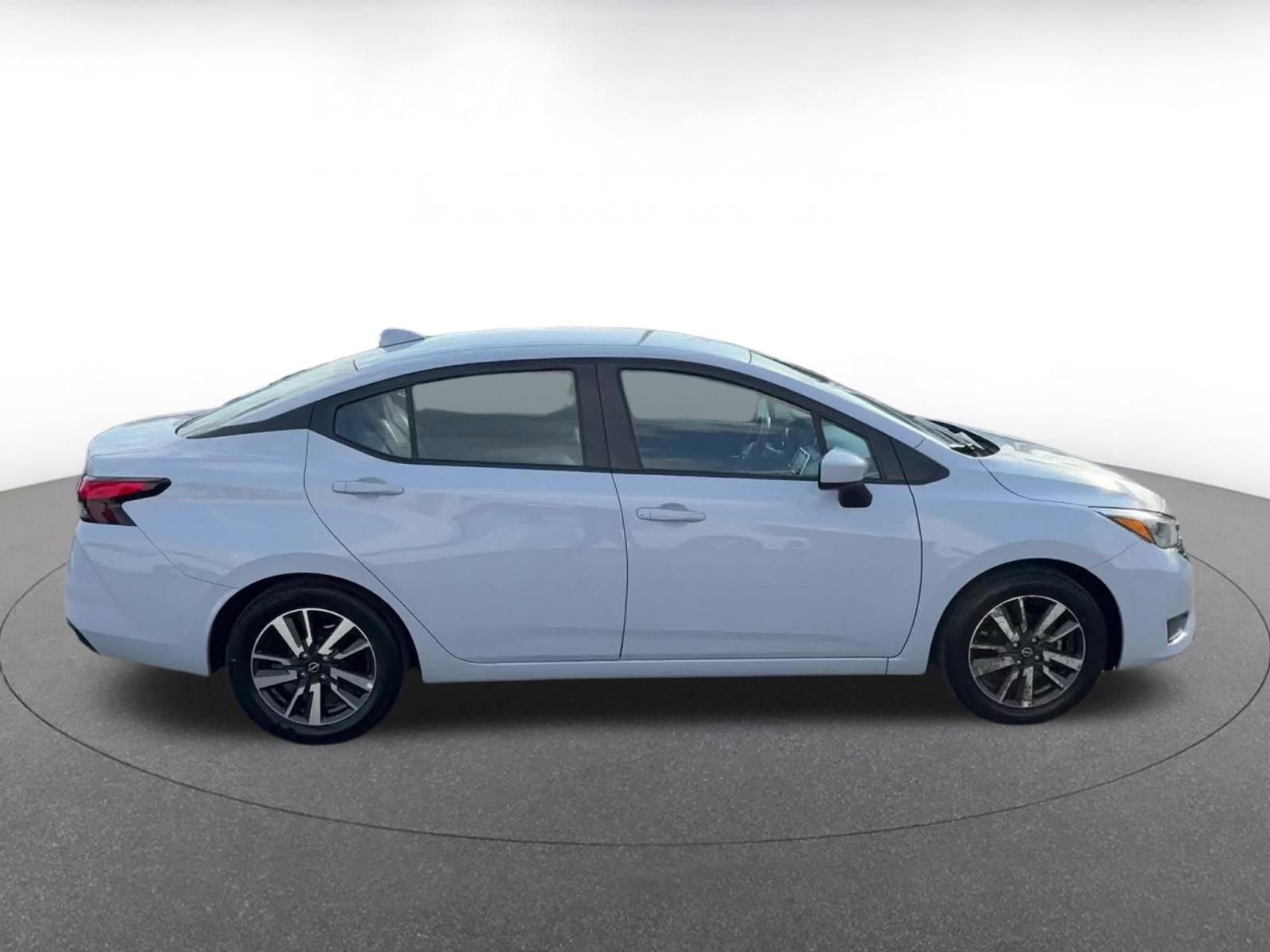 Used 2025 Nissan Versa SV FWD image 16