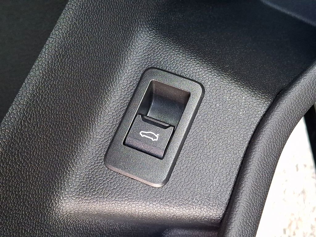 Used 2024 BMW iX xDrive50 w/ Sport Package image 25