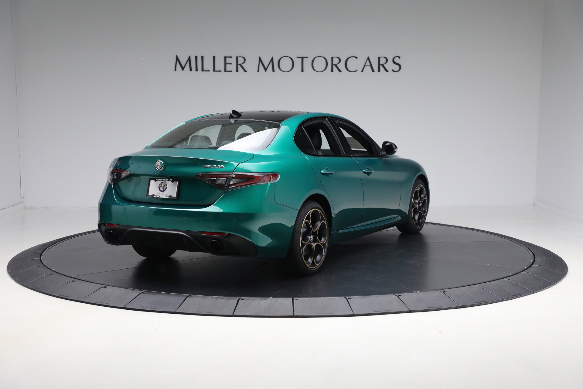 New 2025 Alfa Romeo Giulia AWD w/ Driving Assist Package image 6