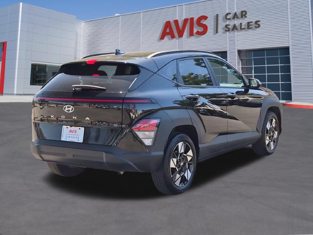 Used 2025 Hyundai Kona SEL FWD image 6