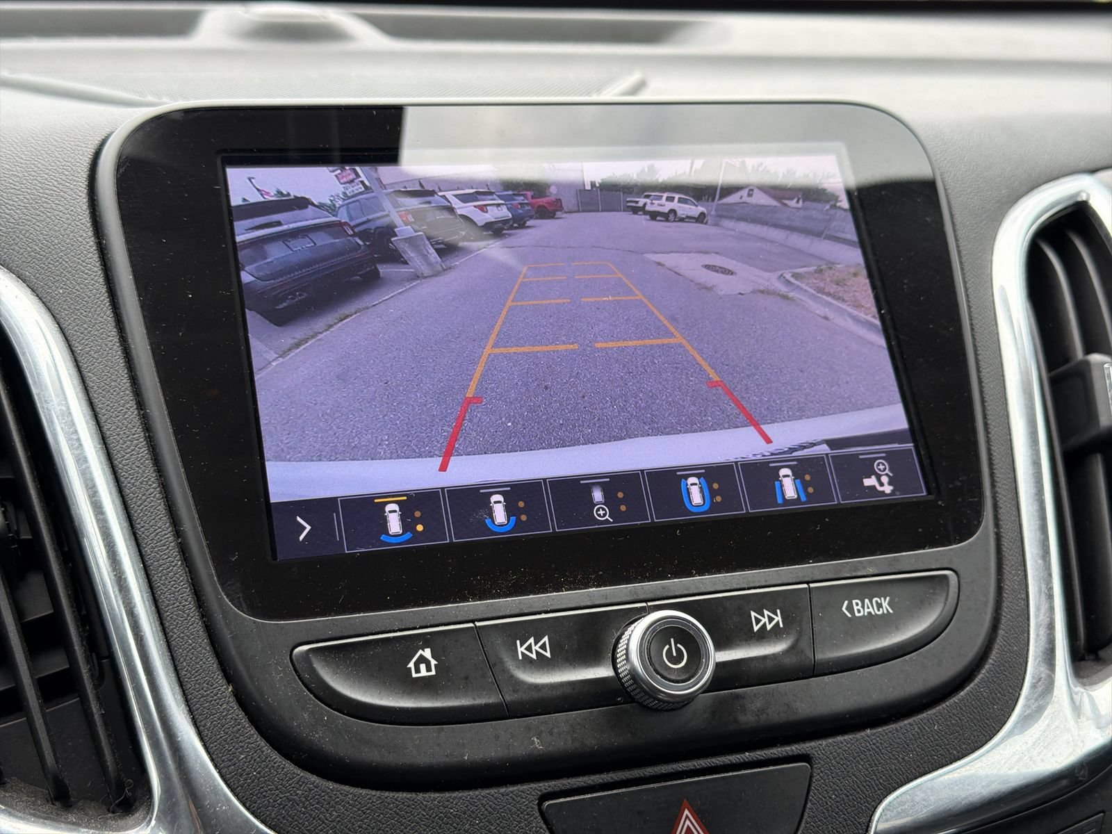 Used 2020 Chevrolet Equinox Premier AWD/4WD image 32