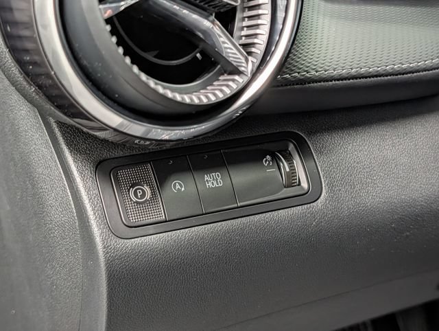 New 2027 Chevrolet Equinox LT w/ Convenience Package II FWD image 15