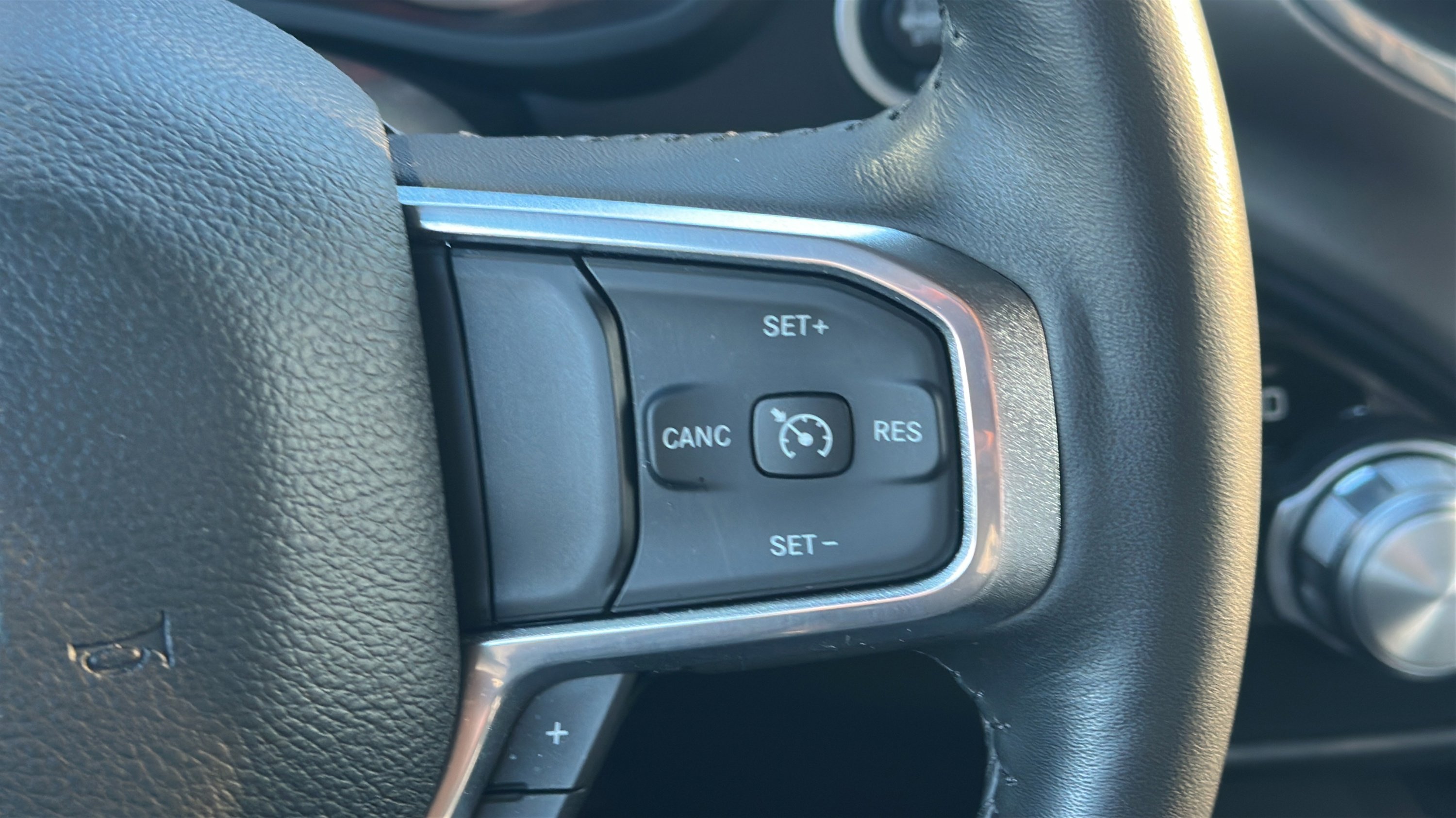 Used 2024 RAM 2500 Laramie w/ Off Road Package image 19