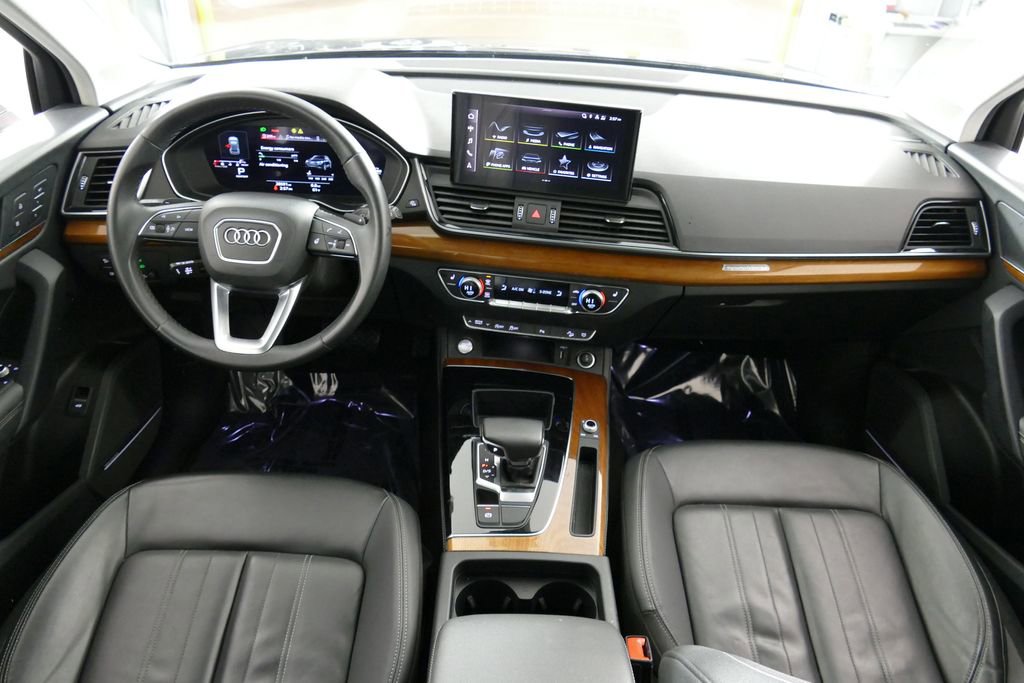 Used 2023 Audi Q5 2.0T Premium Plus w/ Premium Plus Package image 9