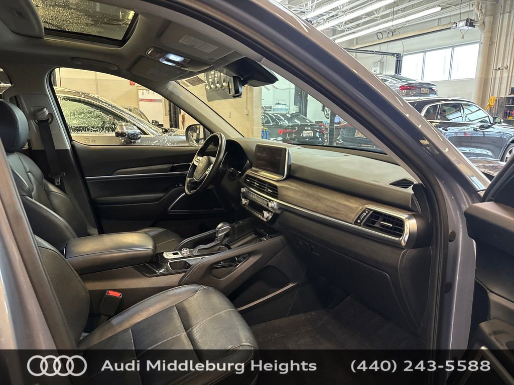 Used 2022 Kia Telluride EX w/ EX Premium Package image 17