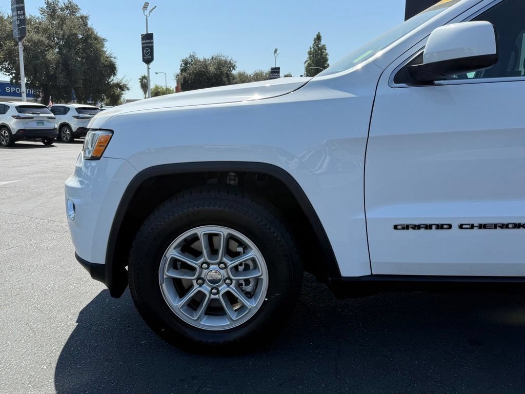 Used 2020 Jeep Grand Cherokee Laredo RWD image 5