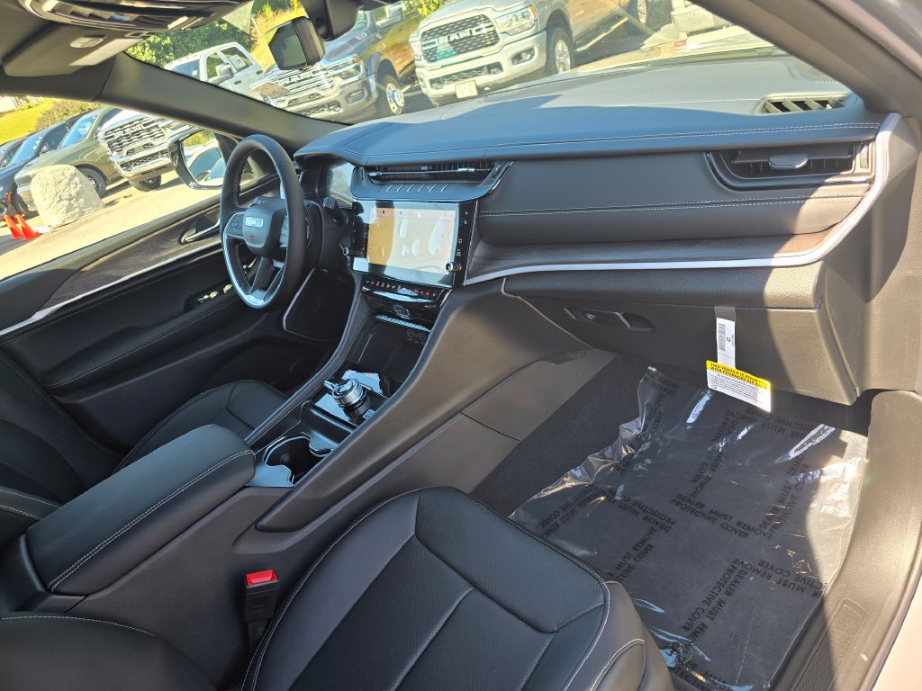 New 2027 Jeep Grand Cherokee L Limited AWD/4WD image 29