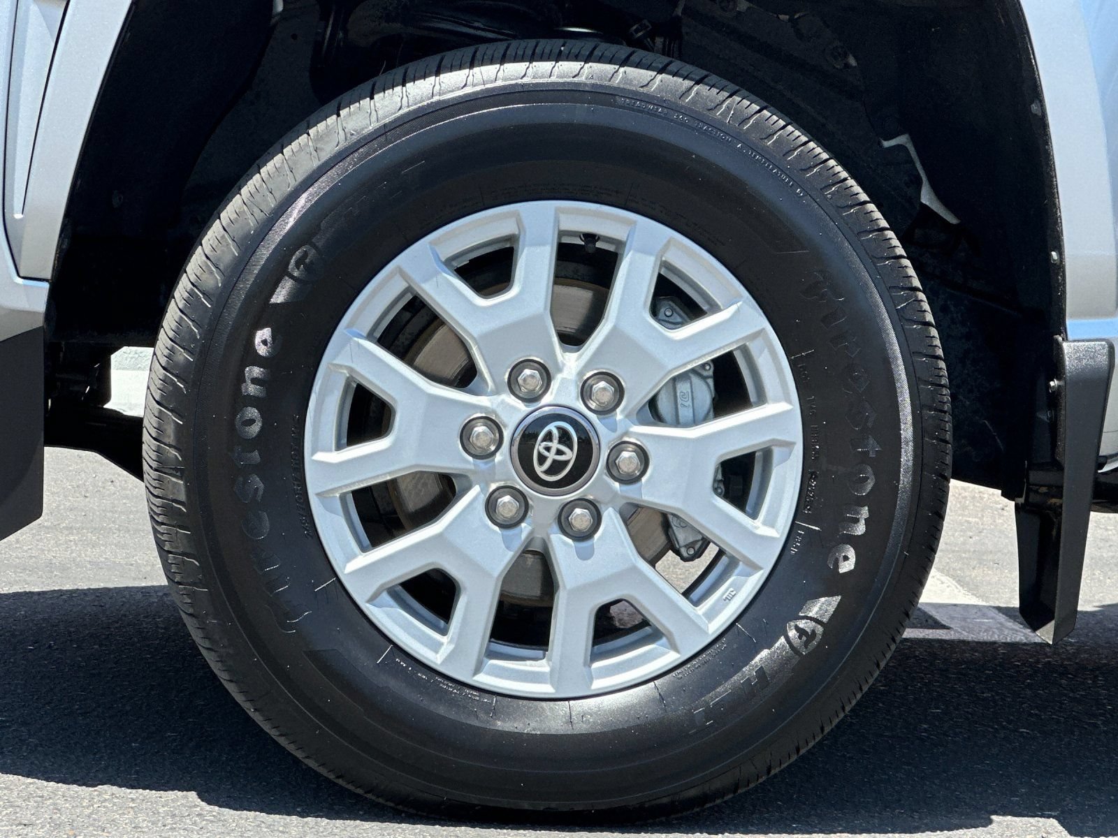 Used 2025 Toyota Tacoma SR5 AWD/4WD image 22