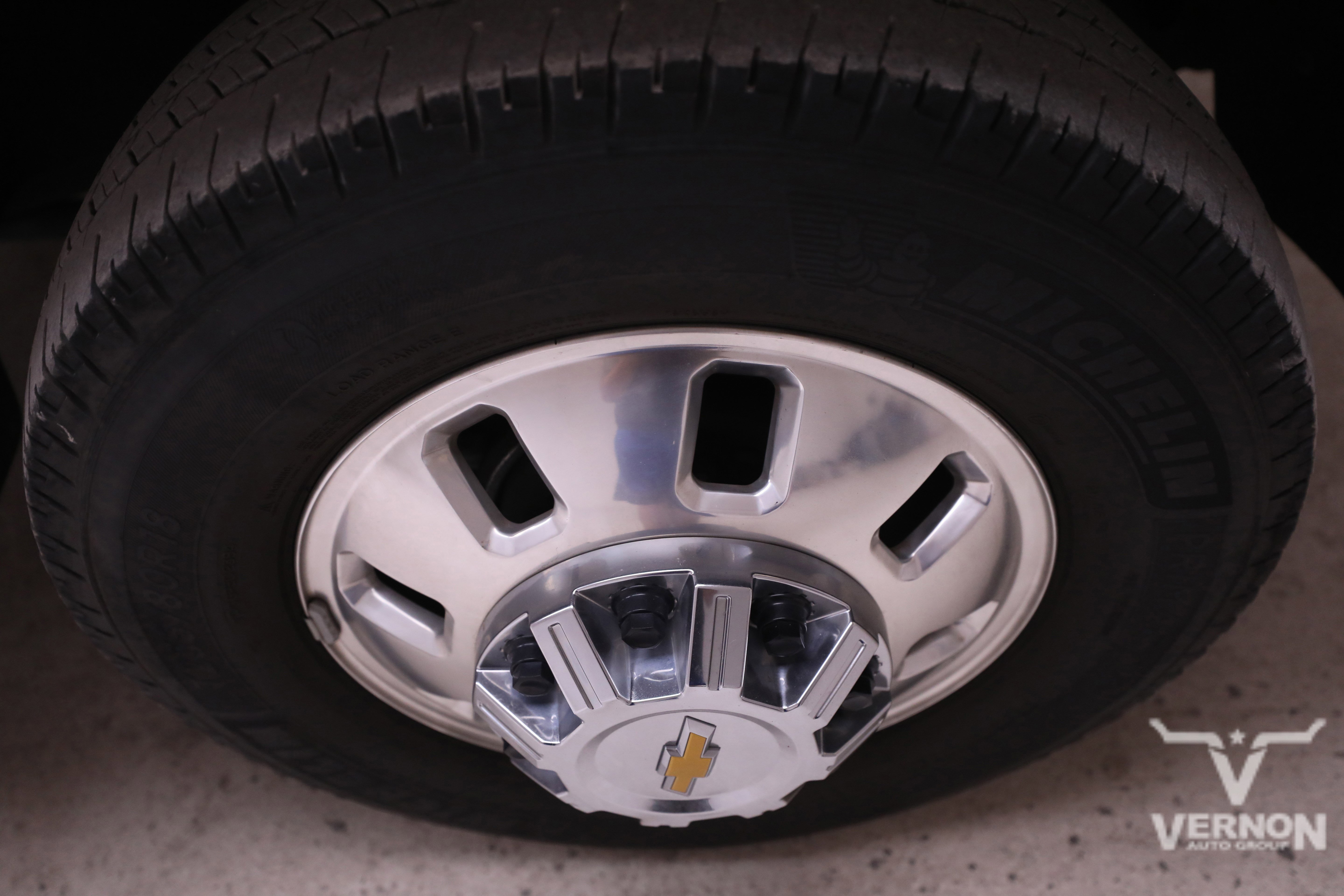 Used 2024 Chevrolet Silverado 3500 LTZ w/ LTZ Convenience Package image 32