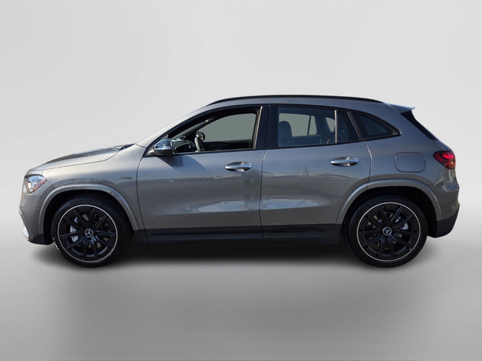 New 2026 Mercedes-Benz GLA 35 AMG 4MATIC image 2