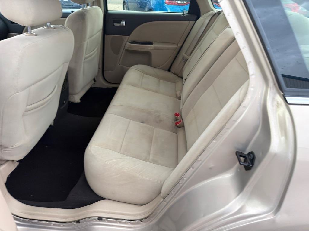 Used 2008 Ford Taurus SEL FWD image 10
