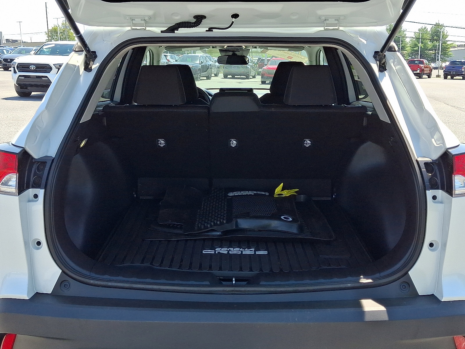 Certified 2023 Toyota Corolla Cross LE AWD/4WD image 28