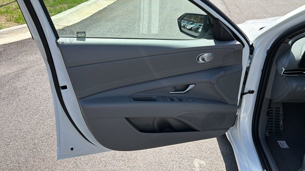 New 2026 Hyundai Elantra Sport image 10