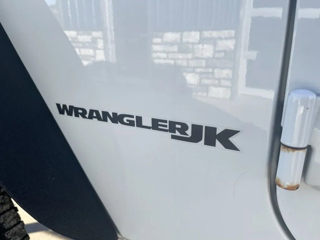 Used 2018 Jeep Wrangler Willys Wheeler w/ Quick Order Package 24W image 10